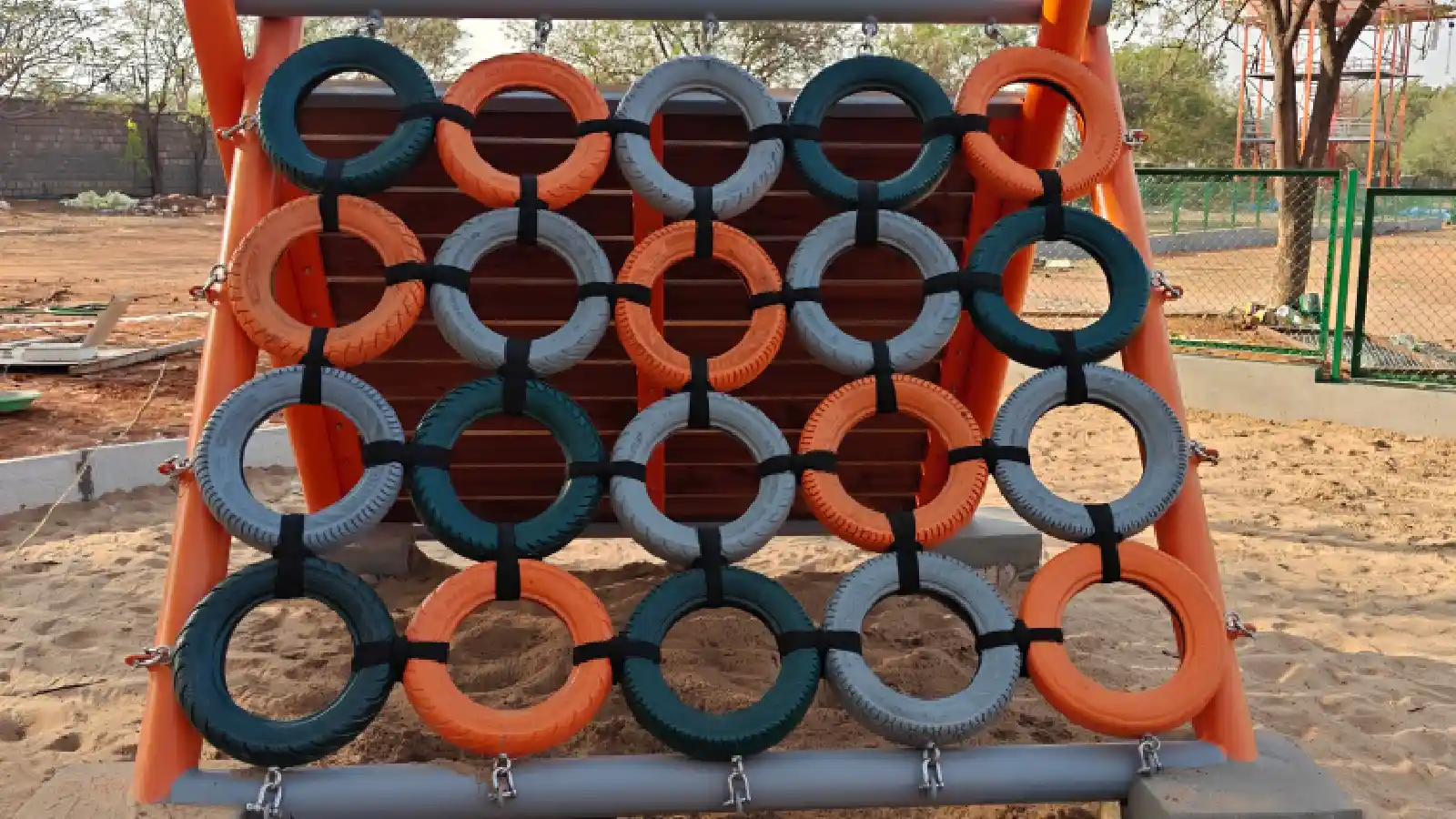 Tyre Net Wall