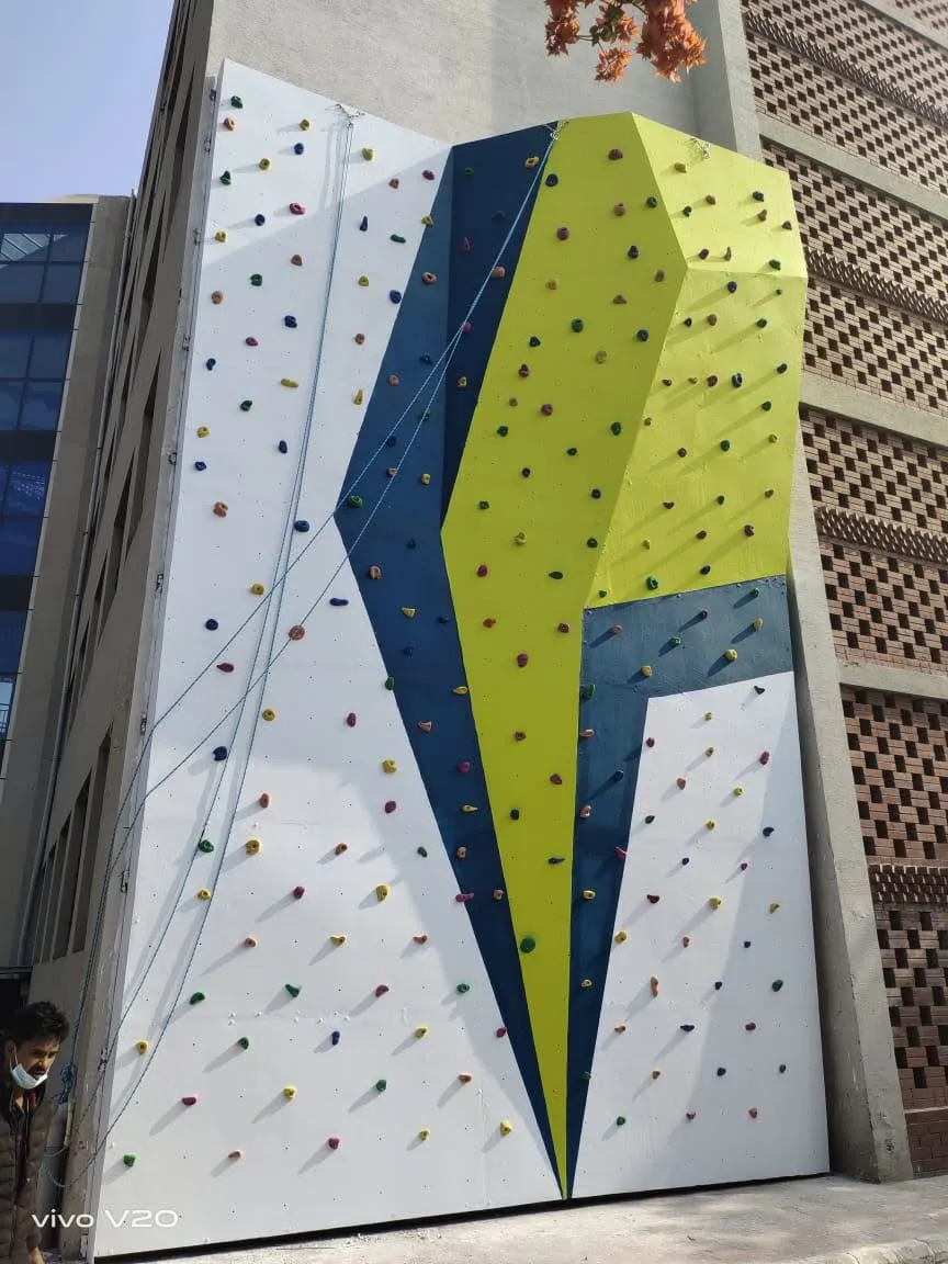 Orchids School – Contemporary Climbing Wall for Student Development